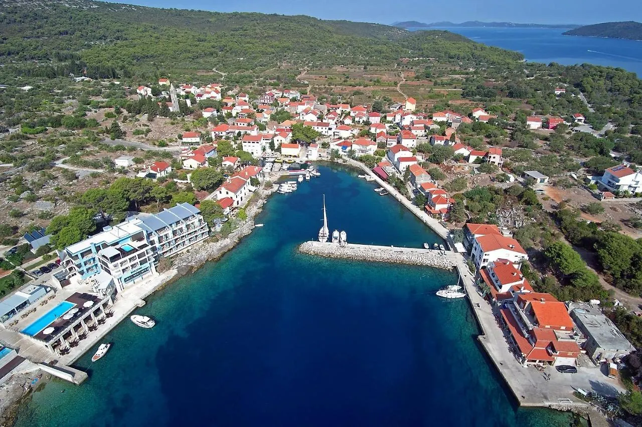 Apartments And Rooms With Parking Space Bozava, Dugi Otok - 8100 Gostinjska kuća Bozava