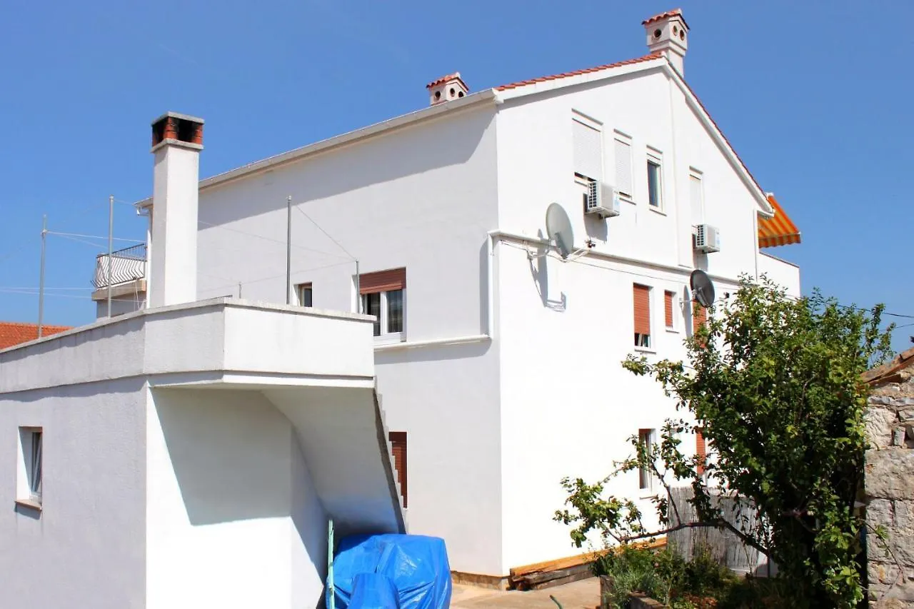Apartments And Rooms With Parking Space Bozava, Dugi Otok - 8100