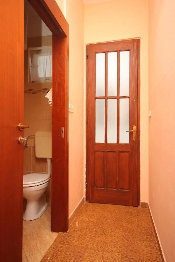 *** Gostinjska kuća Apartments And Rooms With Parking Space Bozava, Dugi Otok - 8100 Croatia