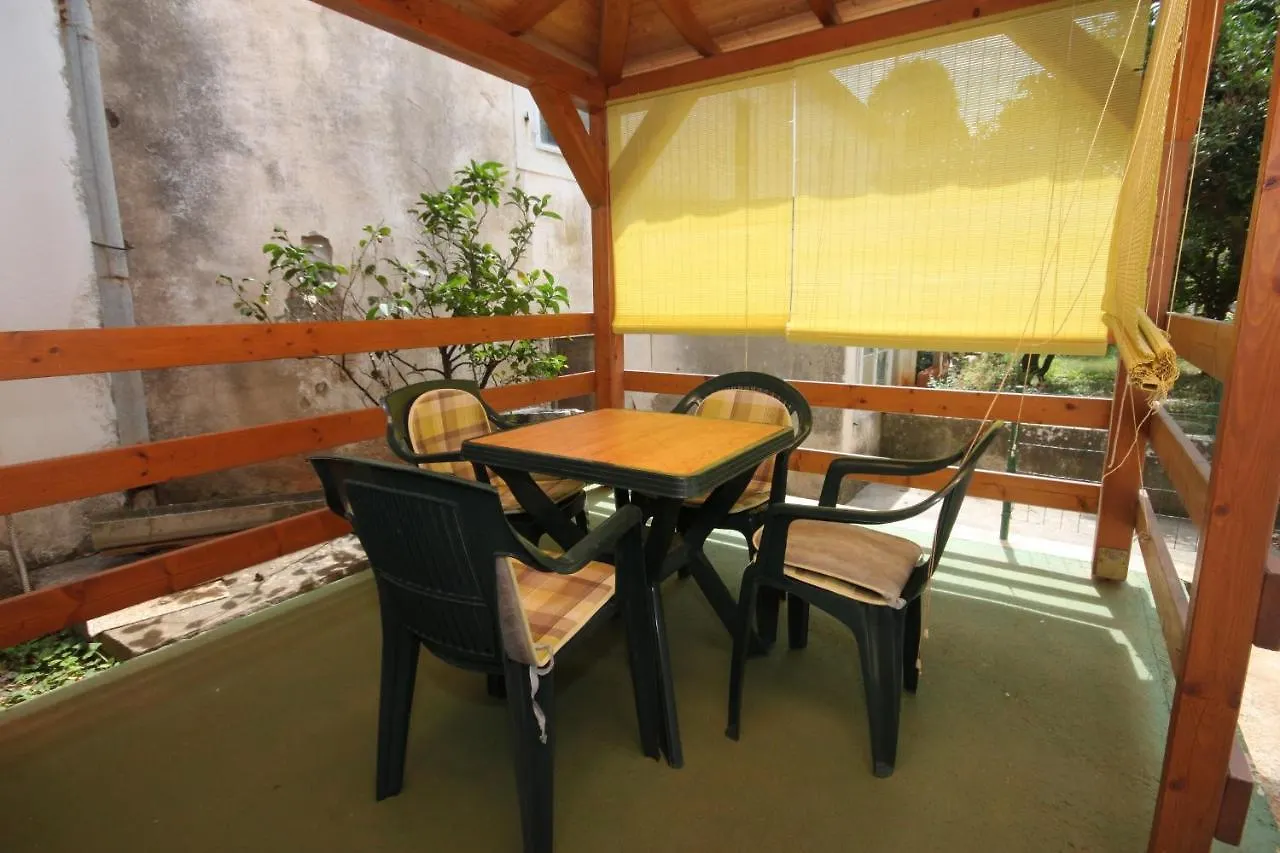 Gostinjska kuća Apartments And Rooms With Parking Space Bozava, Dugi Otok - 8100
