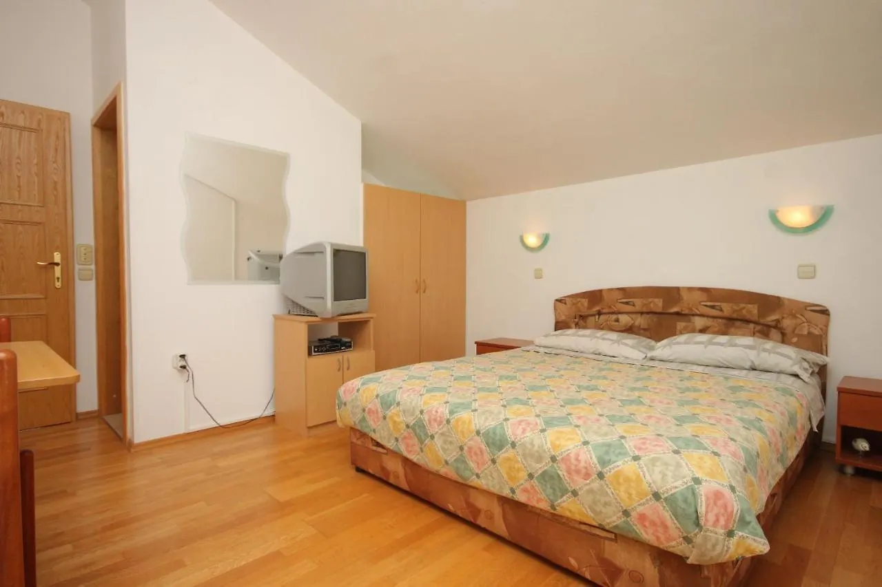 Apartments And Rooms With Parking Space Bozava, Dugi Otok - 8100 3*, Bozava