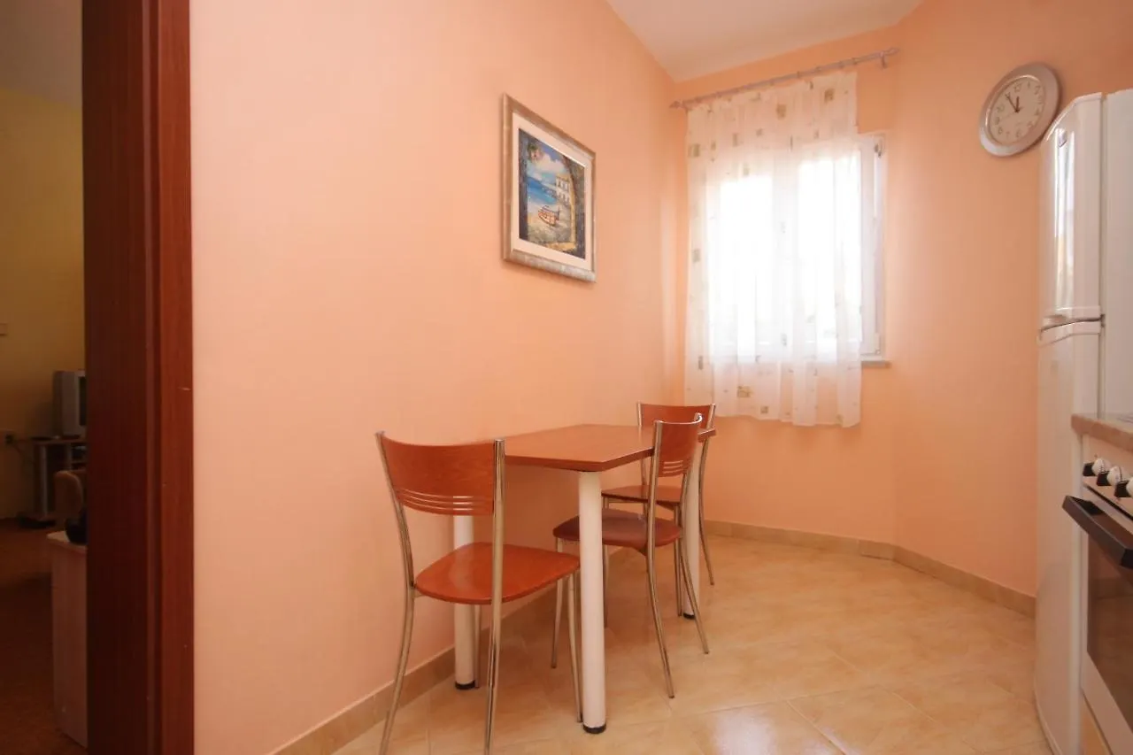 Apartments And Rooms With Parking Space Bozava, Dugi Otok - 8100